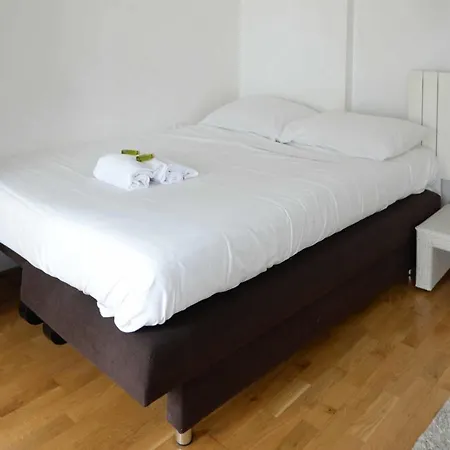 Beautiful Apt With Balcony Near Montmartre * 巴黎