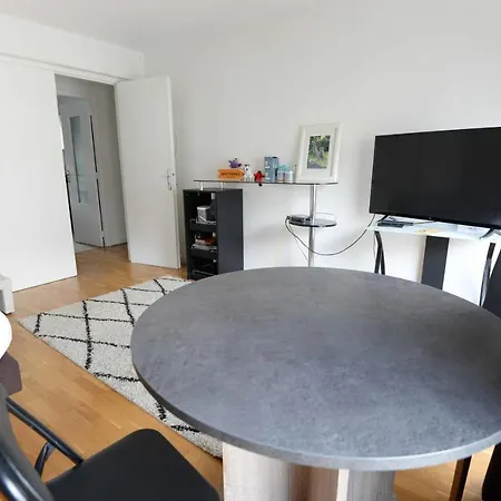 Beautiful Apt With Balcony Near Montmartre