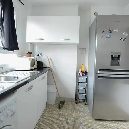 Beautiful Apt With Balcony Near Montmartre 公寓 *